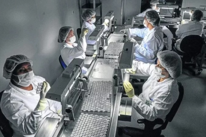 Butantan só tem mais 3,2 milhões de doses da CoronaVac prontas para entrega Butantan só tem mais 3,2 milhões de doses da CoronaVac prontas para entrega