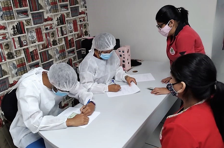 Investigação da FVS-AM monitora escolas e creches com testagem para detecção da Covid Investigação da FVS-AM monitora escolas e creches com testagem para detecção da Covid