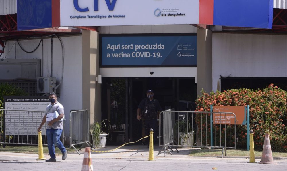 Fiocruz prevê entrega de vacinas com insumo nacional em setembro Fiocruz prevê entrega de vacinas com insumo nacional em setembro