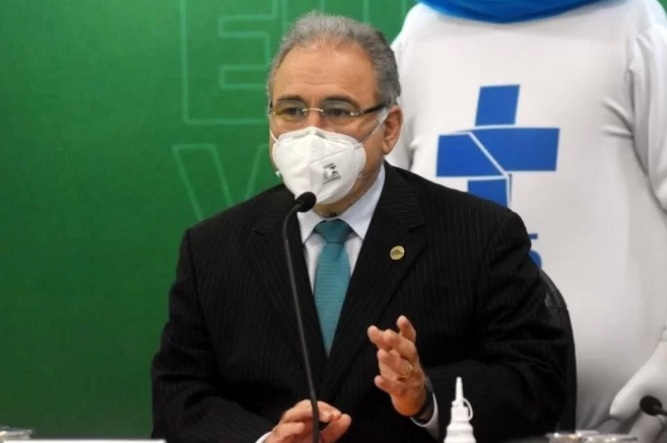Ministro garante 30,5 milh&otilde;es de vacinas contra coronav&iacute;rus para abril