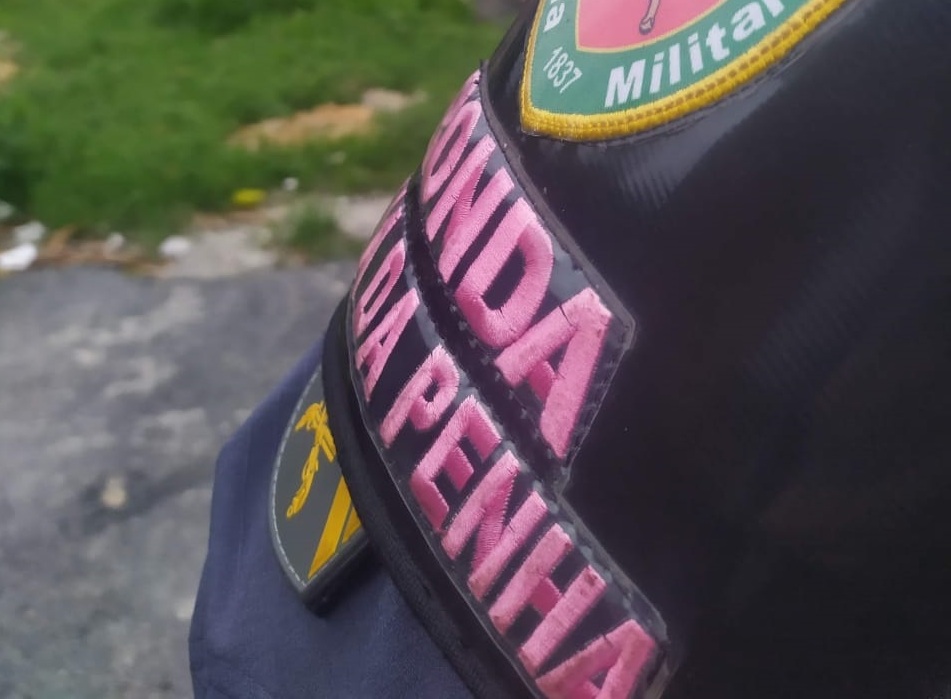Mulher e bebê mantidos em cárcere privado são resgatados pela polícia Mulher e bebê mantidos em cárcere privado são resgatados pela polícia