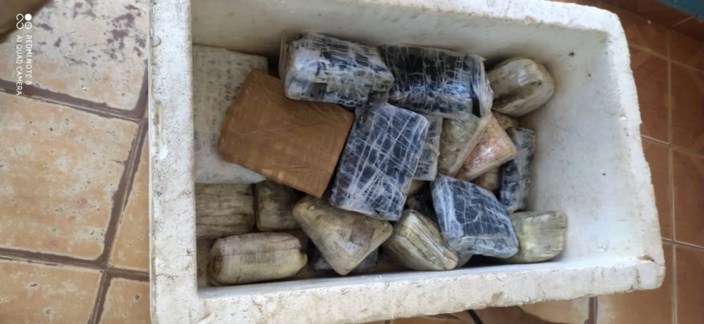 Com caixas de isopor cheias de maconha, homem é preso em Anori Com caixas de isopor cheias de maconha, homem é preso em Anori