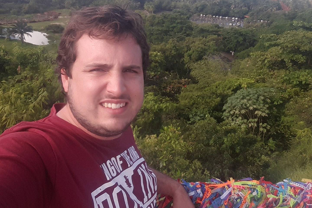 Empresário de 29 anos morre após explosão em churrasqueira em SP Empresário de 29 anos morre após explosão em churrasqueira em SP