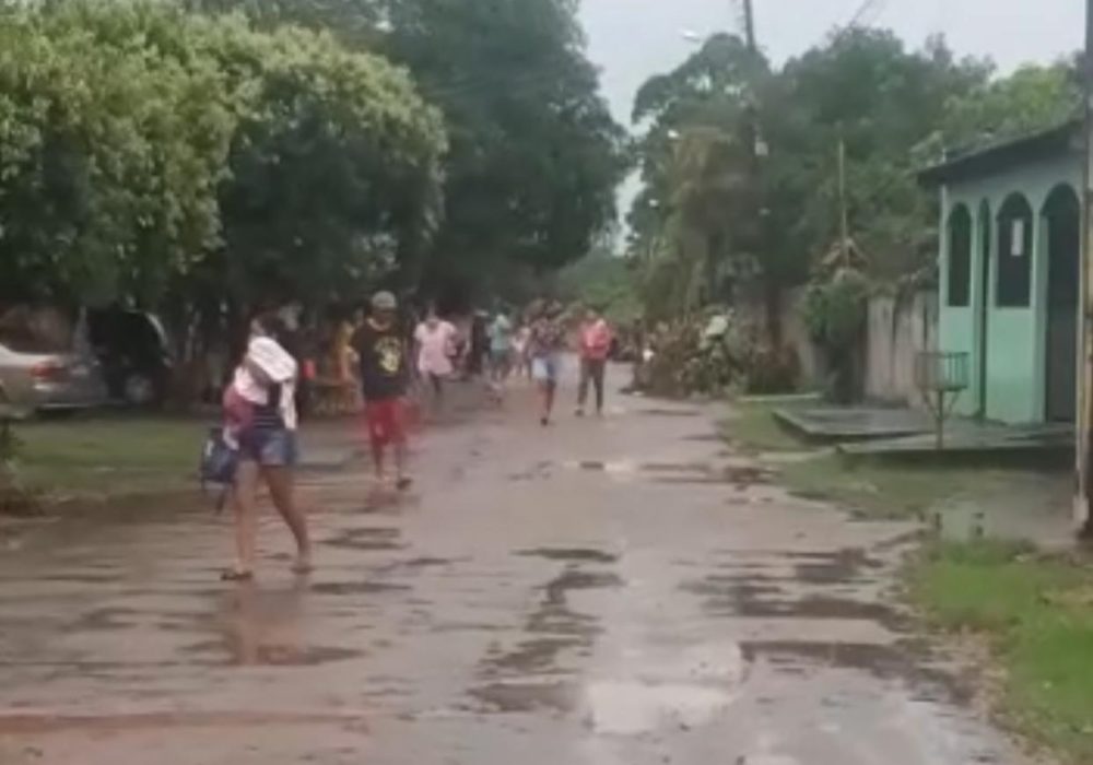 Posto tem vazamento de gasolina e casas são evacuadas em Itacoatiara Posto tem vazamento de gasolina e casas são evacuadas em Itacoatiara
