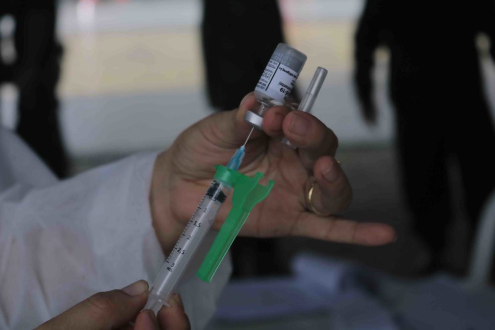 Estado chega perto de aplicar 730 mil doses de vacina na pandemia neste domingo