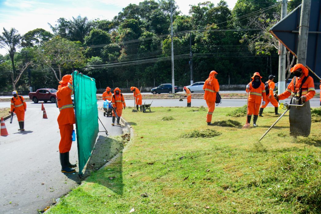 Tarumã recebe serviços de mutirão de limpeza pela Prefeitura Tarumã recebe serviços de mutirão de limpeza pela Prefeitura