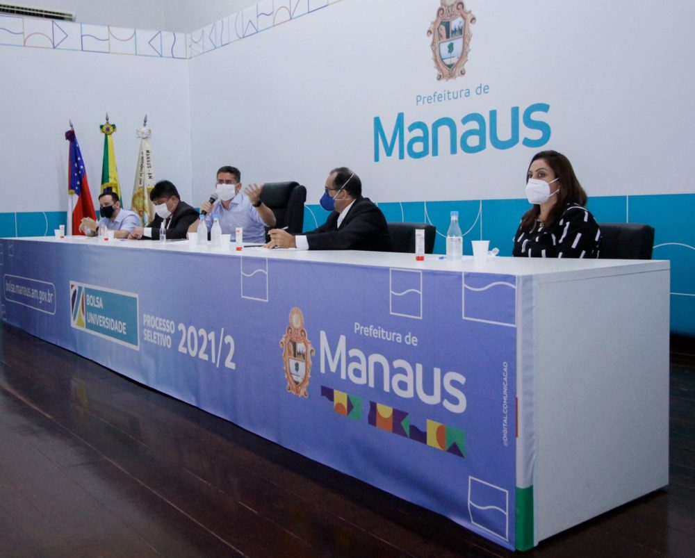 David Almeida lança edital do 'Bolsa Universidade' com recorde de vagas integrais David Almeida lança edital do 'Bolsa Universidade' com recorde de vagas integrais