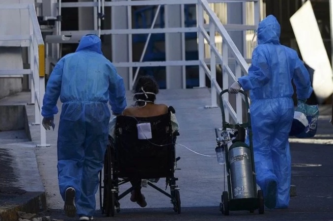 Brasil chega a 400 mil mortos por Covid com risco de terceira onda &agrave; vista