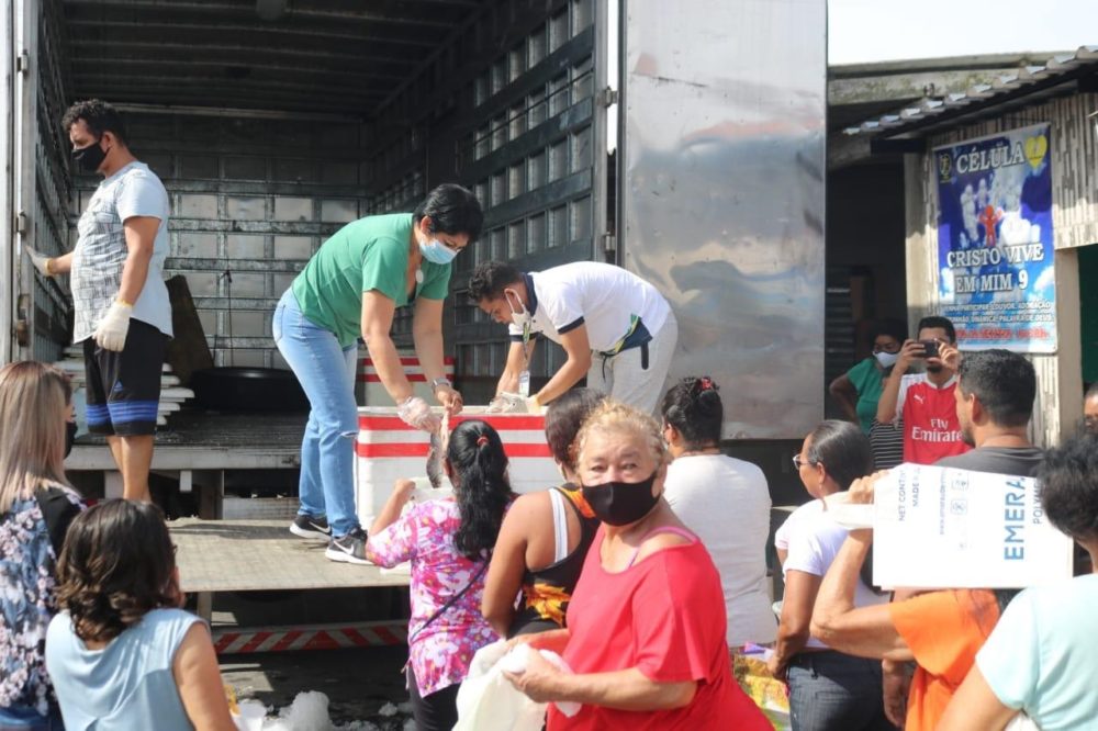 Governo distribui 21t de peixes em comunidades de Manaus e Presidente Figueiredo Governo distribui 21t de peixes em comunidades de Manaus e Presidente Figueiredo
