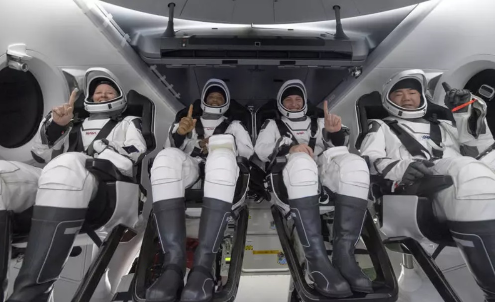 Astronautas da missão da SpaceX e Nasa voltam à Terra Astronautas da missão da SpaceX e Nasa voltam à Terra