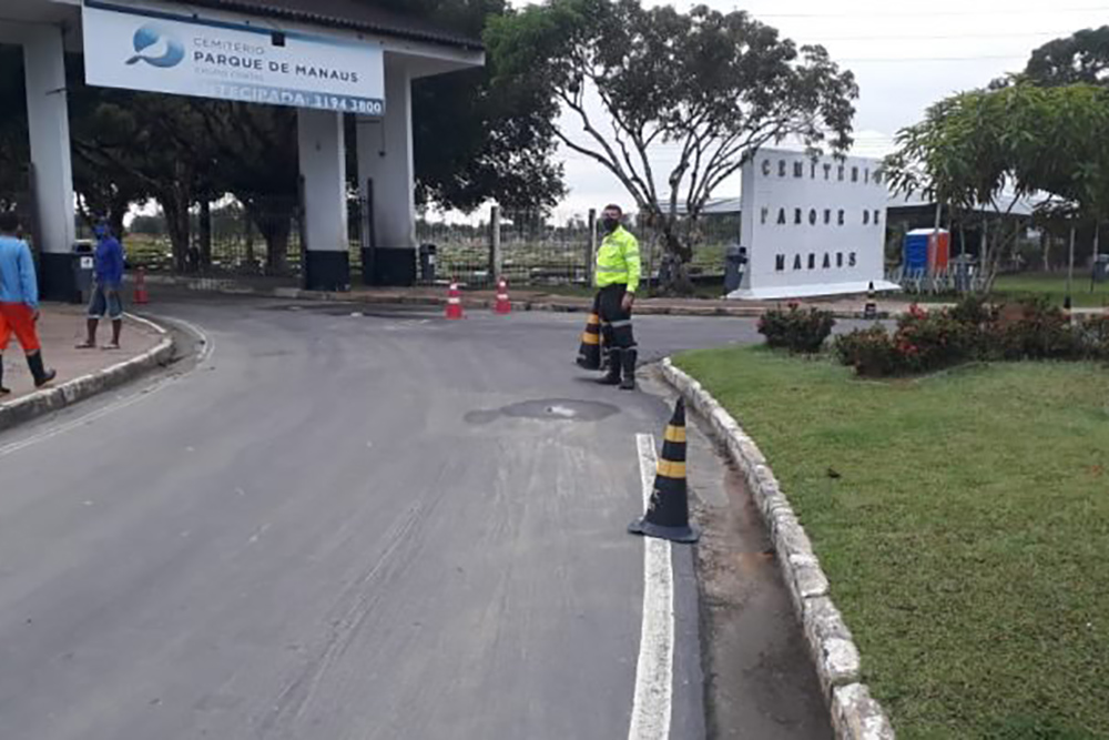 Operação vai monitorar trânsito no entorno dos cemitérios no Dia das Mães Operação vai monitorar trânsito no entorno dos cemitérios no Dia das Mães
