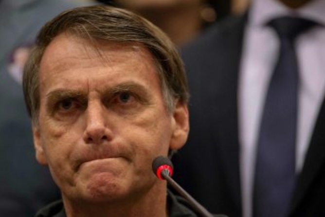 'Canalha &eacute; ser contra o tratamento precoce sem dar alternativa', diz presidente, defendendo Cloroquina