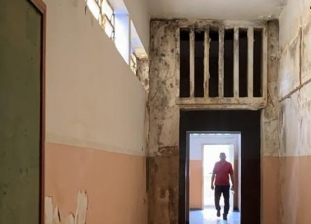 MPAM vai &agrave; Justi&ccedil;a para reverter quadro de abandono do Centro Eduardo Ribeiro