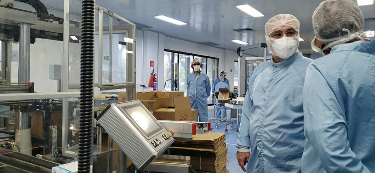 Fiocruz garante entrega de 18 milhões de vacinas Astrazeneca até junho Fiocruz garante entrega de 18 milhões de vacinas Astrazeneca até junho