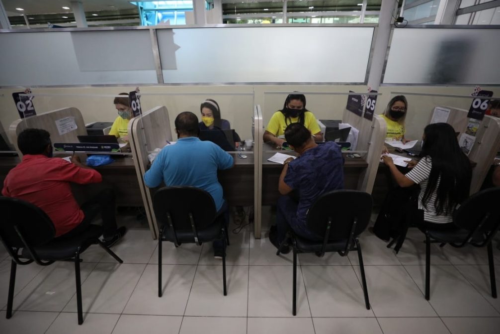 Detran-AM realiza mutir&atilde;o para servi&ccedil;os de ve&iacute;culos; veja quais atendimentos v&atilde;o funcionar