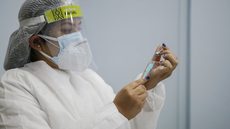 Fiocruz prev&ecirc; entrega de 21 milh&otilde;es de doses em maio