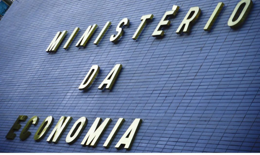Decreto altera programa&ccedil;&atilde;o or&ccedil;ament&aacute;ria e financeira para 2021
