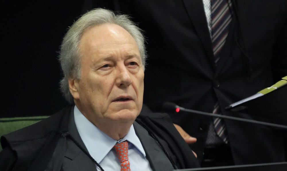 Ministro do STF pede informações sobre Copa América no Brasil Ministro do STF pede informações sobre Copa América no Brasil