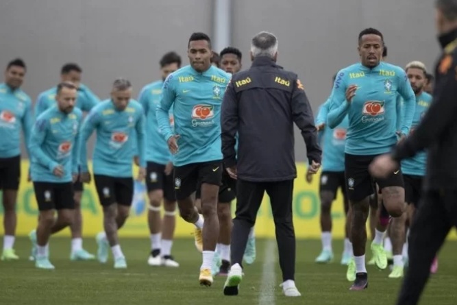 Jogadores da Sele&ccedil;&atilde;o Brasileira decidem disputar a Copa Am&eacute;rica