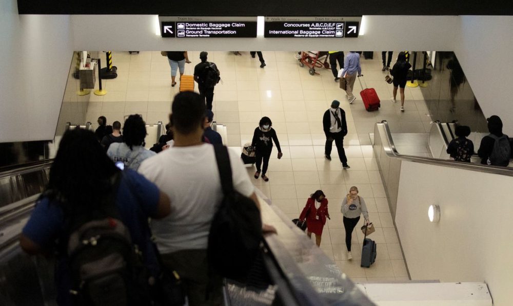 EUA flexibilizam recomendações de viagens a 61 países; Brasil ainda está proibido EUA flexibilizam recomendações de viagens a 61 países; Brasil ainda está proibido