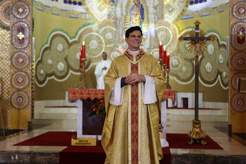 13 de junho: padre Manzotti explica a devoção a Santo Antônio 13 de junho: padre Manzotti explica a devoção a Santo Antônio