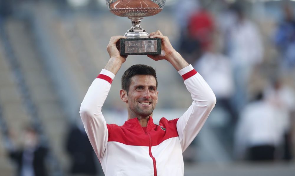Djokovic vence Tsitsipas e é campeão de Roland Garros Djokovic vence Tsitsipas e é campeão de Roland Garros