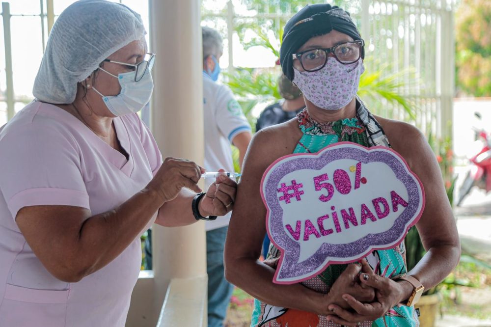 Vacinação em Parintins vai de 34 a 30 anos esta semana, com ou sem comorbidades Vacinação em Parintins vai de 34 a 30 anos esta semana, com ou sem comorbidades