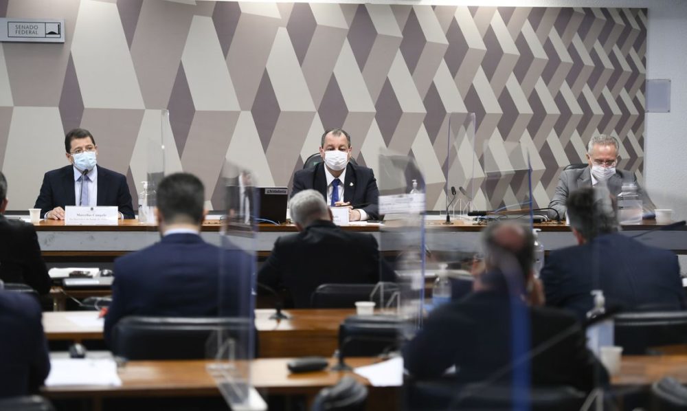 Ex-secretário de Saúde disse que procurou Pazuello antes da crise do oxigênio no AM Ex-secretário de Saúde disse que procurou Pazuello antes da crise do oxigênio no AM