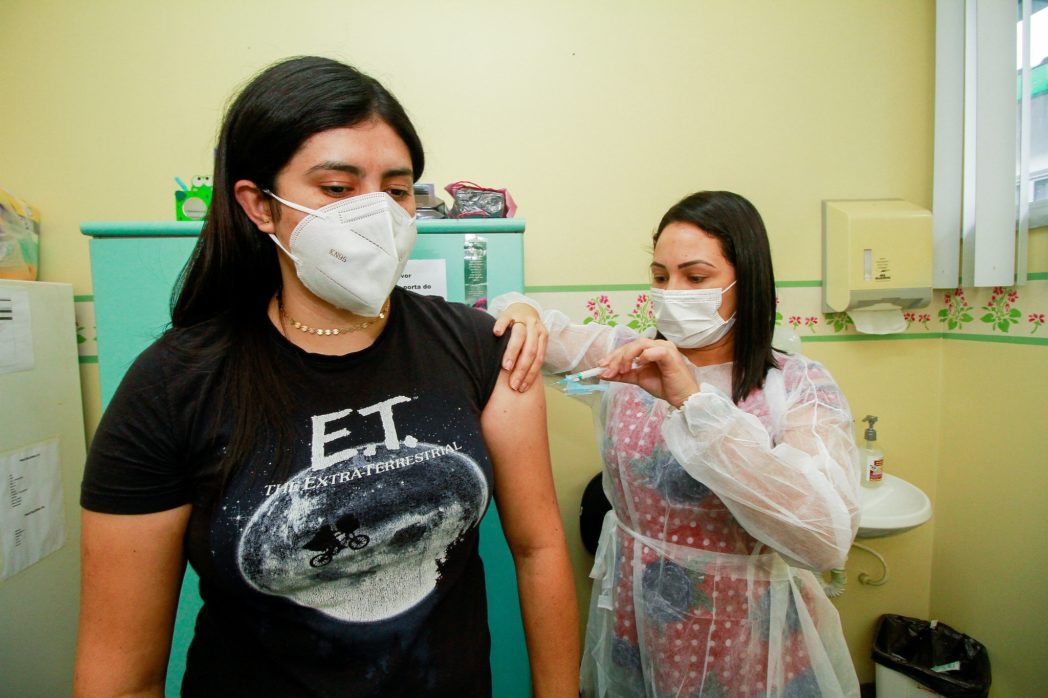 Professores da rede municipal são convocados para tomar vacina contra Influenza Professores da rede municipal são convocados para tomar vacina contra Influenza
