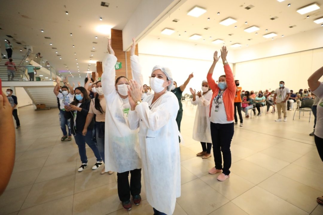 'Vacina Amazonas' alcança marca de 50 mil doses aplicadas em Manaus 'Vacina Amazonas' alcança marca de 50 mil doses aplicadas em Manaus