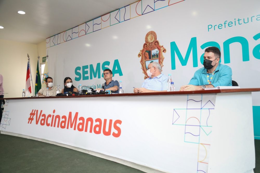 Prefeito anuncia nova etapa de imuniza&ccedil;&atilde;o contra Covid para pessoas a partir de 26 anos