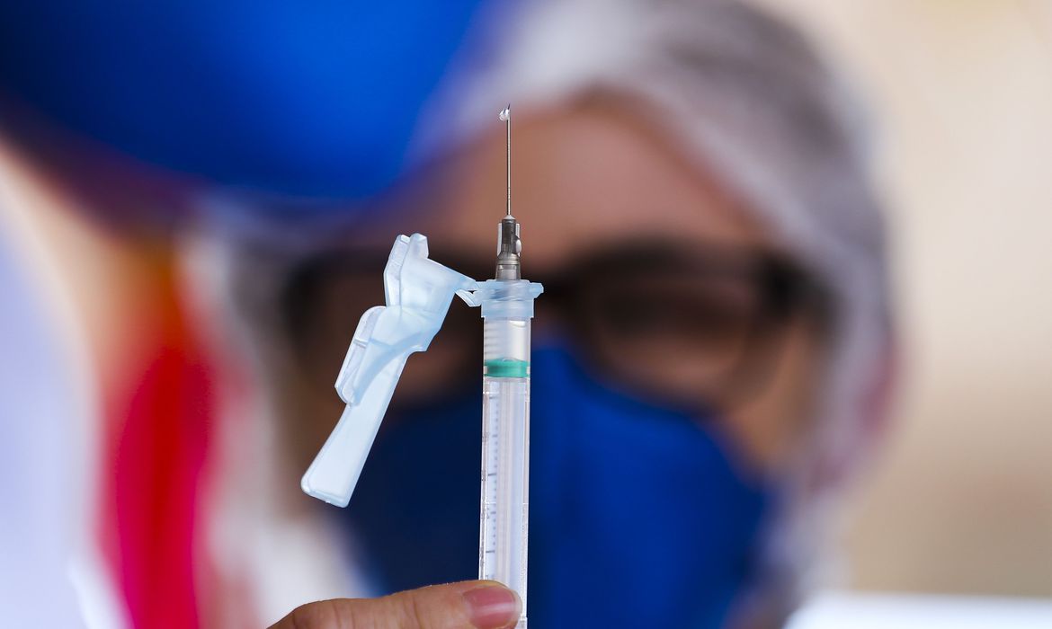 Projeto de voluntários informa disponibilidade de vacinas no país Projeto de voluntários informa disponibilidade de vacinas no país