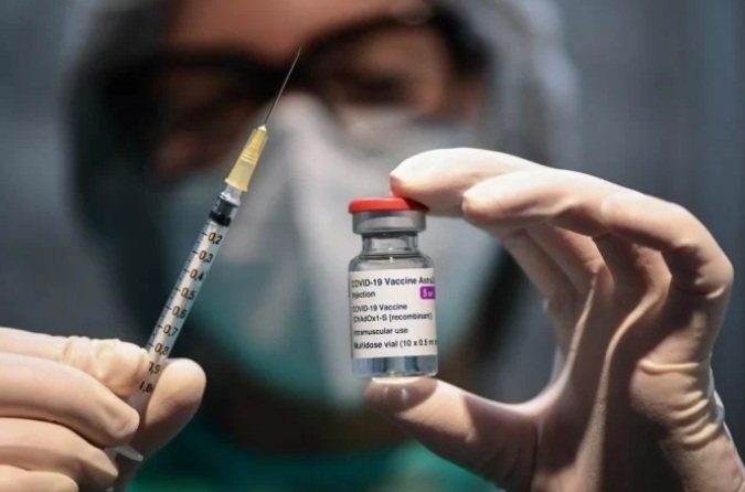 Anvisa propõe suspender a vacinação de grávidas com Janssen e AstraZeneca Anvisa propõe suspender a vacinação de grávidas com Janssen e AstraZeneca