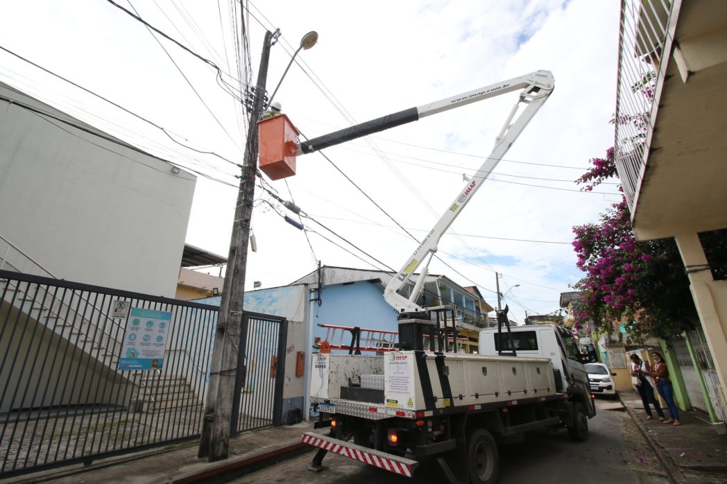 Prefeitura instala mais de 25 mil pontos de ilumina&ccedil;&atilde;o a LED no primeiro semestre