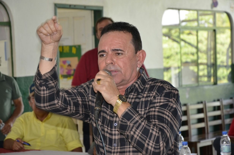 Rep&oacute;rter &eacute; agredido por ex-prefeito de Humait&aacute;, investigado por compra de testes r&aacute;pidos