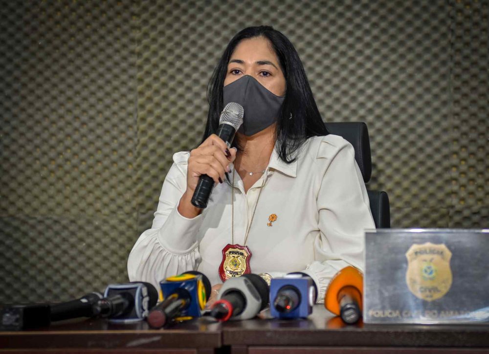 Influenciadora digital é indiciada por tortura física e psicológica praticados contra o filho Influenciadora digital é indiciada por tortura física e psicológica praticados contra o filho
