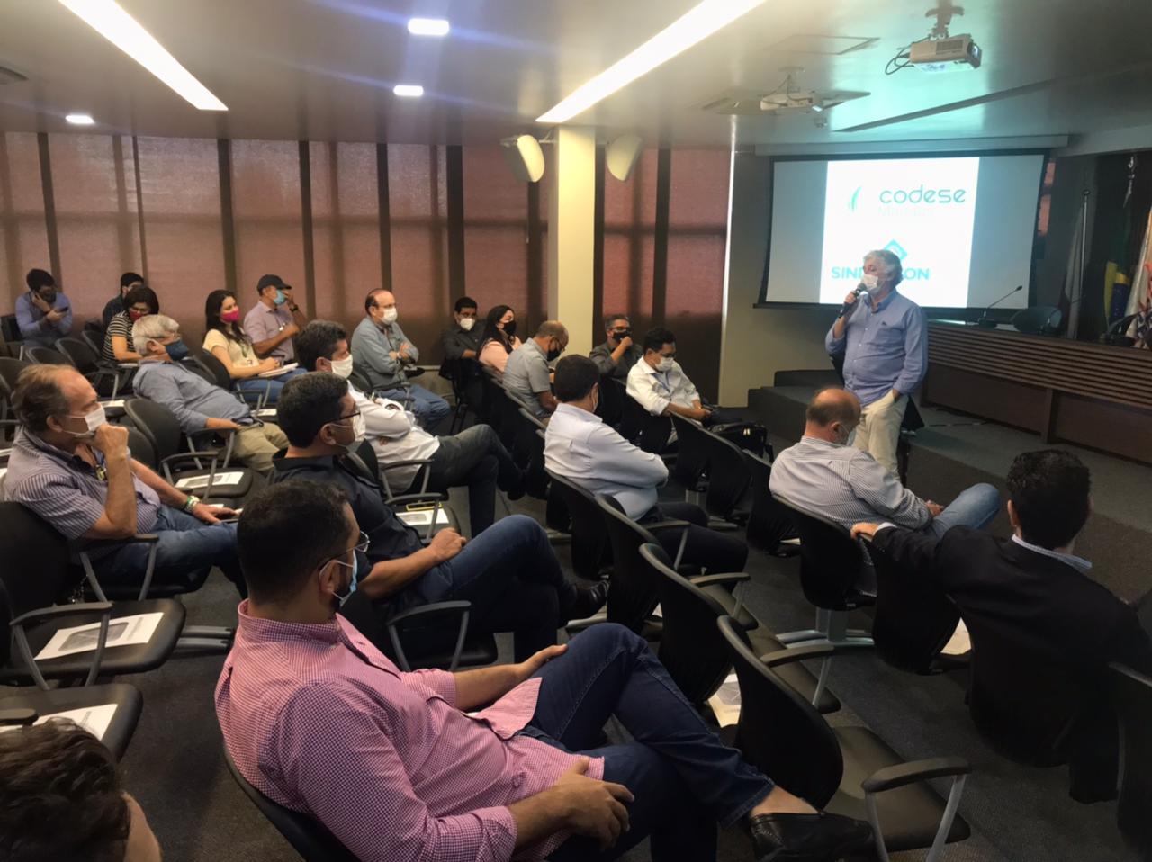 Prefeitura apresenta projetos do &lsquo;Mais Manaus&rsquo; e balan&ccedil;o urbano aos setores da constru&ccedil;&atilde;o e da ind&uacute;stria
