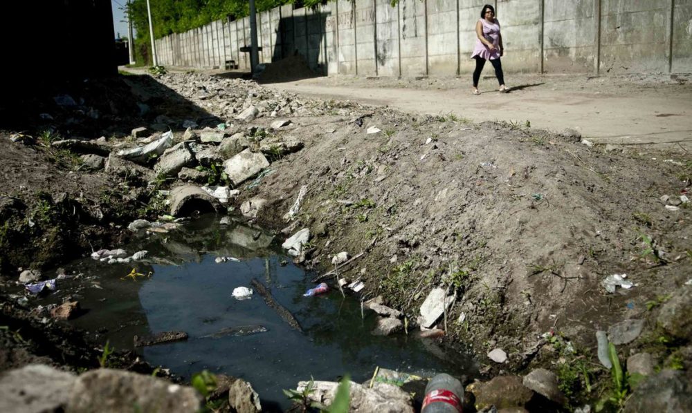 Maioria das famílias na extrema pobreza não têm saneamento, diz estudo Maioria das famílias na extrema pobreza não têm saneamento, diz estudo