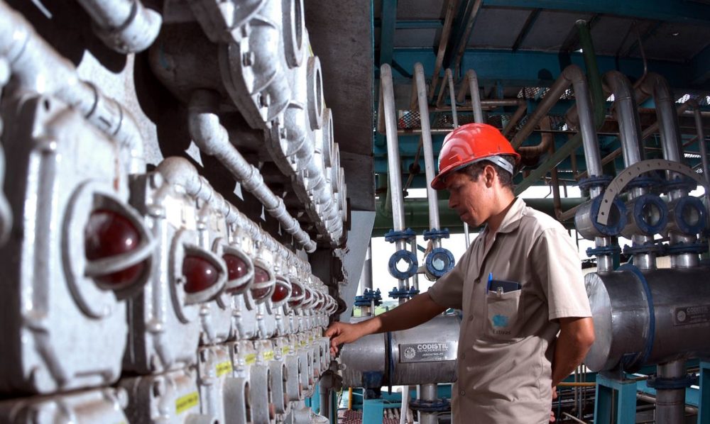 IBGE: indústrias empregavam 7,6 milhões de pessoas em 2019 IBGE: indústrias empregavam 7,6 milhões de pessoas em 2019