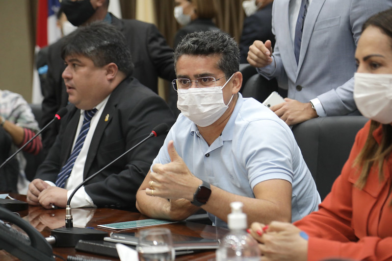 David Almeida confirma prorrogação do ‘Auxílio Manauara’ por mais três meses e amplia benefício para outras 410 famílias David Almeida confirma prorrogação do ‘Auxílio Manauara’ por mais três meses e amplia benefício para outras 410 famílias