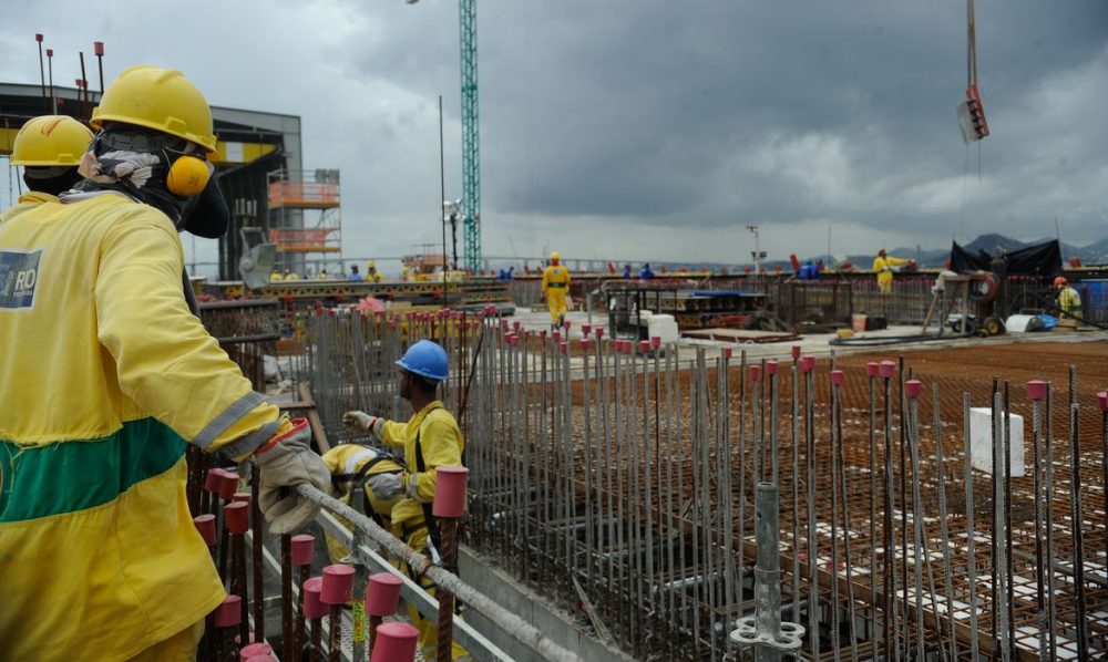 Indústria da construção civil deve crescer 4% este ano, prevê CBIC Indústria da construção civil deve crescer 4% este ano, prevê CBIC