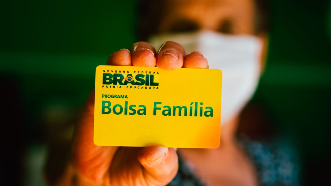 Bolsonaro entrega ao Congresso MP do novo Bolsa Família