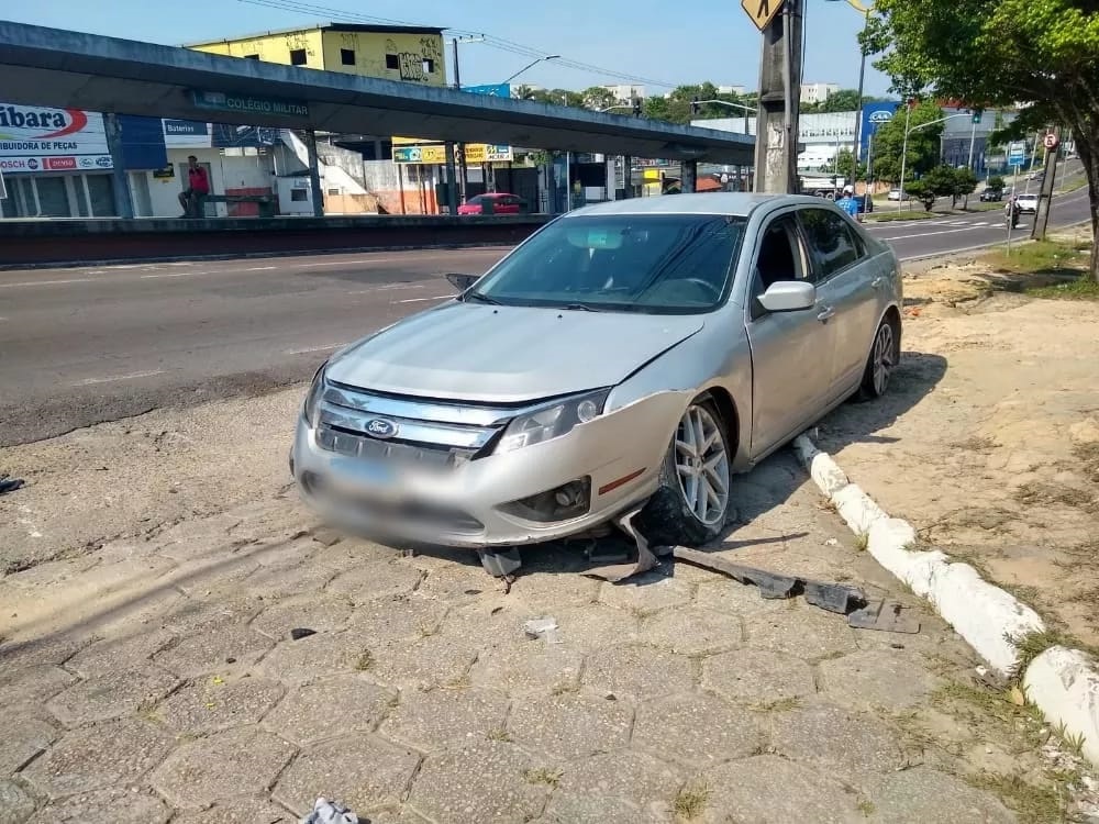 Motorista embriagado atinge vigilante a caminho do trabalho na Max Teixeira