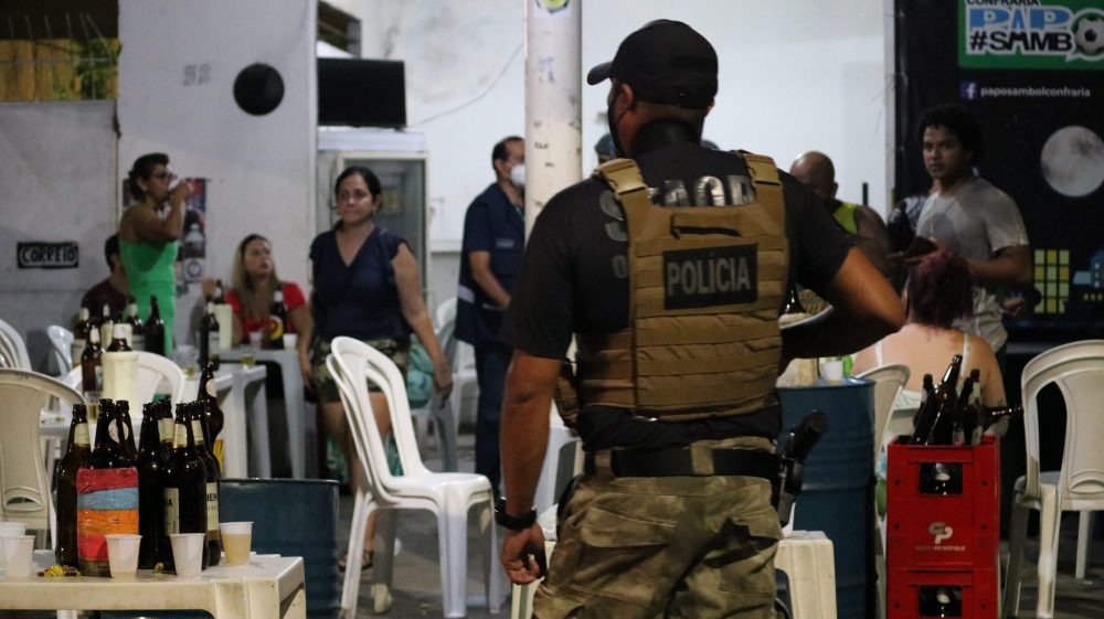 Dez estabelecimentos que descumpriam decreto são fechados no fim de semana