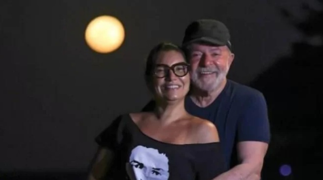 Foto de Janja com Lula viraliza nas redes com enxurrada de memes