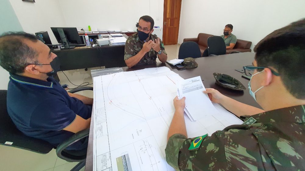 Prefeitura de Manaus se reúne com Comando Militar para discutir obra de ciclovia