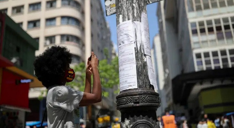 Desemprego recua para 14,1%, mas ainda atinge 14,4 milhões de pessoas