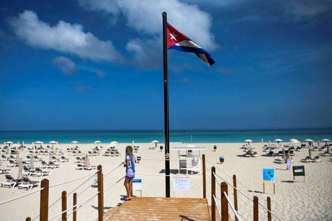 Cuba reabrirá fronteiras aos turistas em 15 de novembro