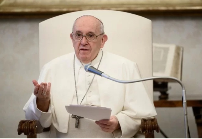 Papa Francisco denuncia 'escravidão' das mulheres