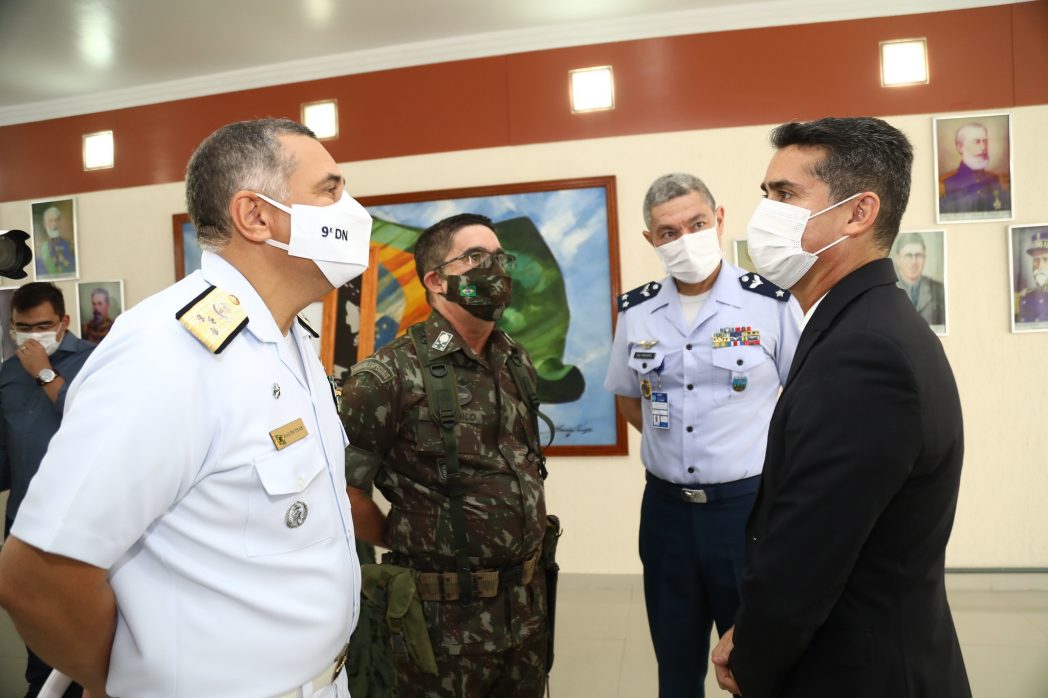 David Almeida participa de troca no comando do CMA e destaca parceria com Exército